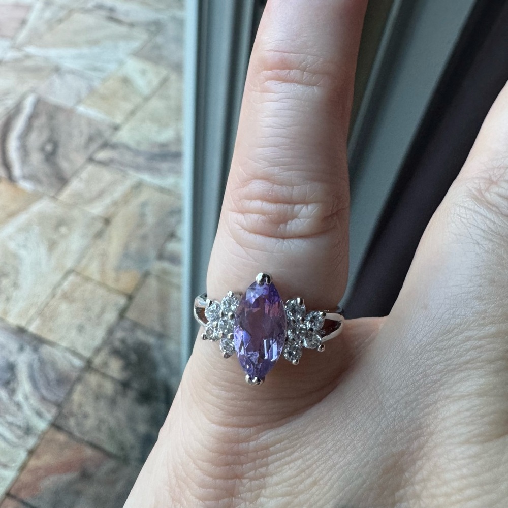 Elegant Purple and Silver Women's Ring